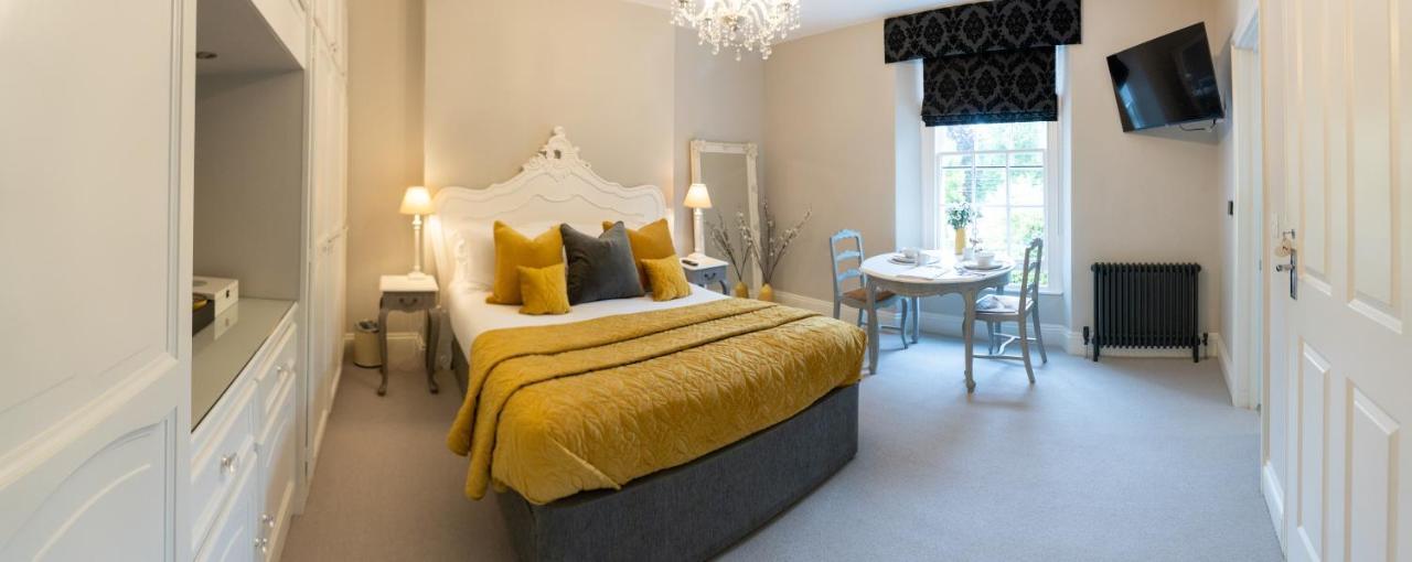 Apple Tree Bed And Breakfast ทาวิสต็อก ภายนอก รูปภาพ